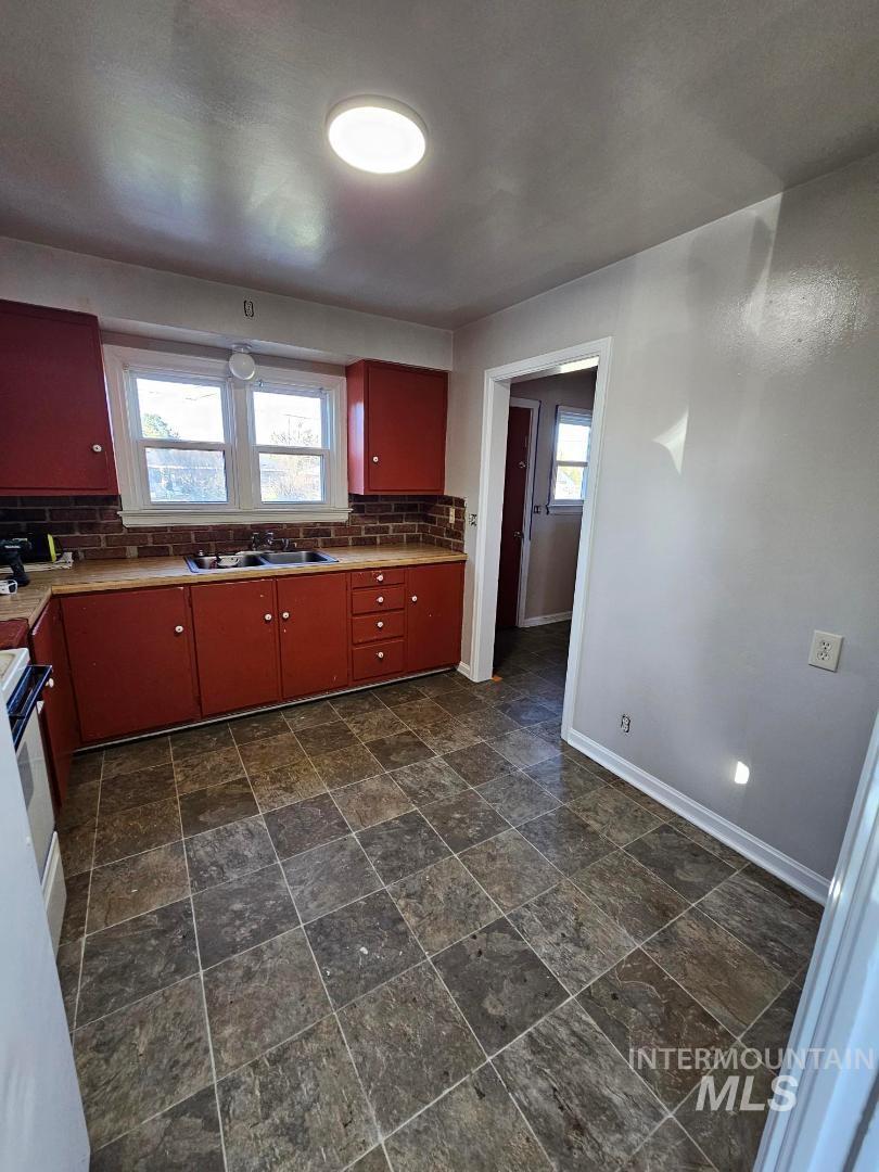 5706 W Freemont St, Boise, Idaho 83706, 2 Bedrooms, 1 Bathroom, Residential Income For Sale, Price $349,000, 98958812