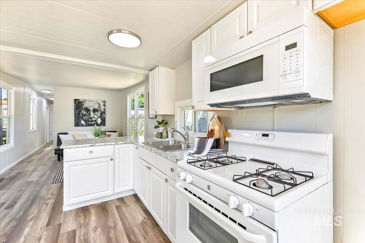 1180 Fox Ln, Boise, Idaho 83709, 2 Bedrooms, 1 Bathroom, Residential For Sale, Price $59,900, 98958867