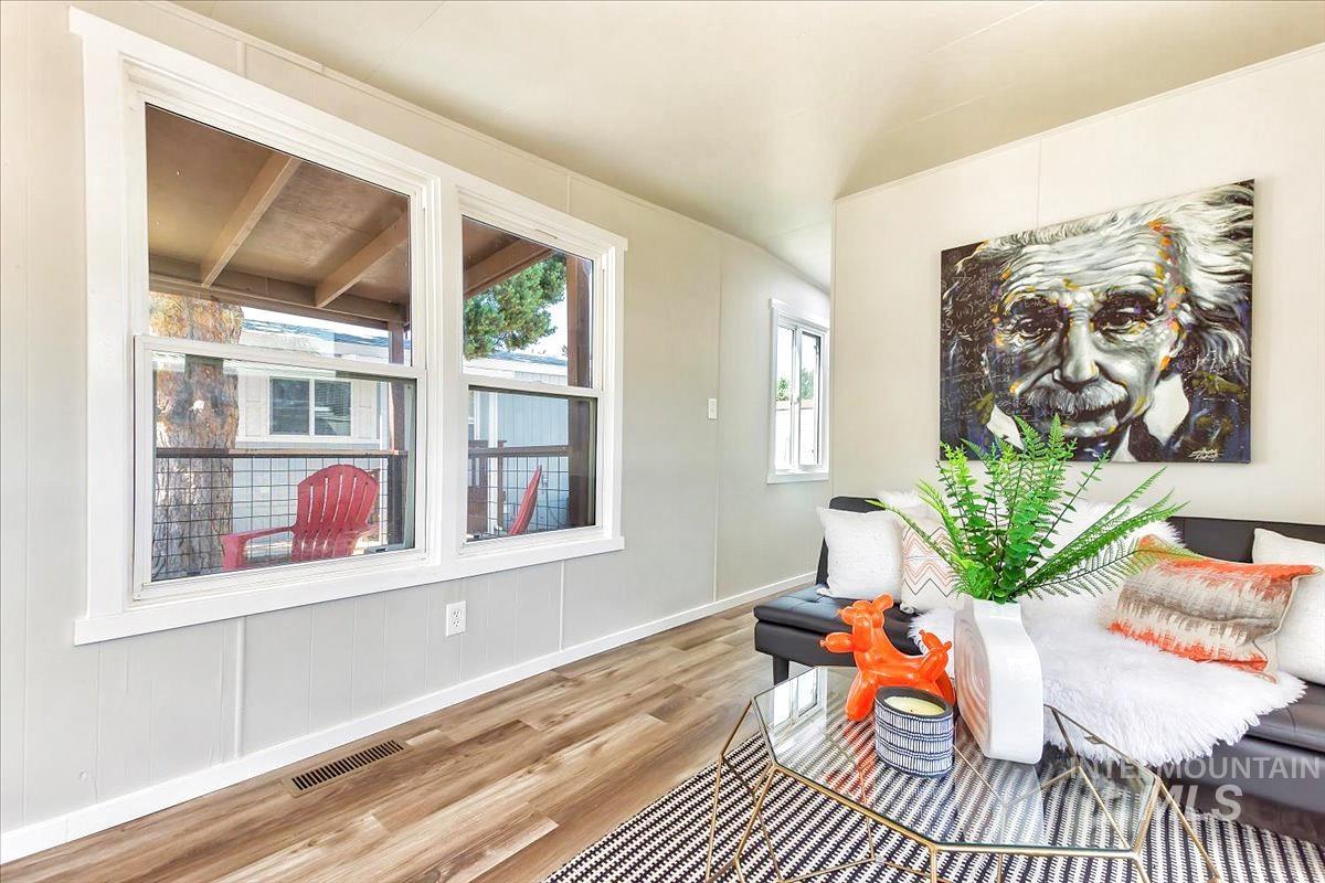 1180 Fox Ln, Boise, Idaho 83709, 2 Bedrooms, 1 Bathroom, Residential For Sale, Price $59,900, 98958867
