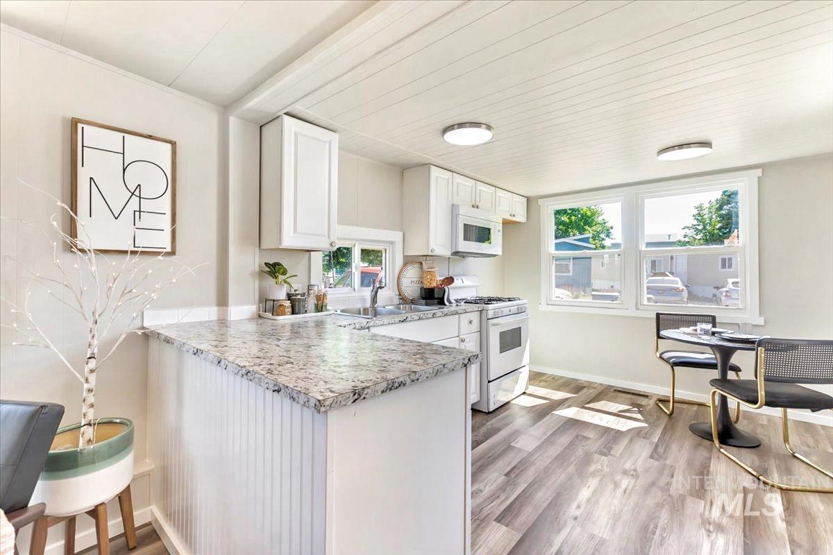 1180 Fox Ln, Boise, Idaho 83709, 2 Bedrooms, 1 Bathroom, Residential For Sale, Price $59,900, 98958867