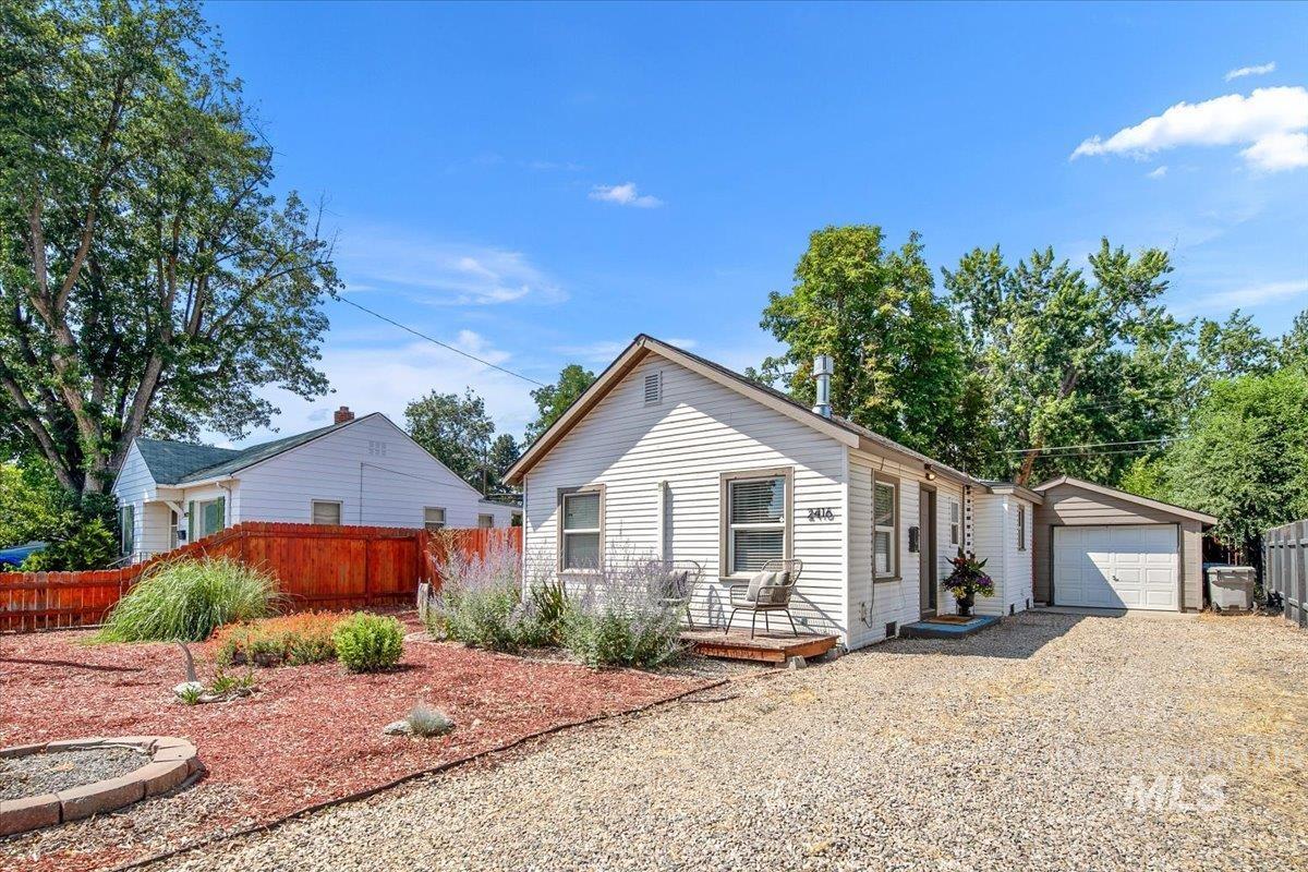 2416 W Ona St, Boise, Idaho 83705, 2 Bedrooms, 1 Bathroom, Residential Income For Sale, Price $379,000, 98958918
