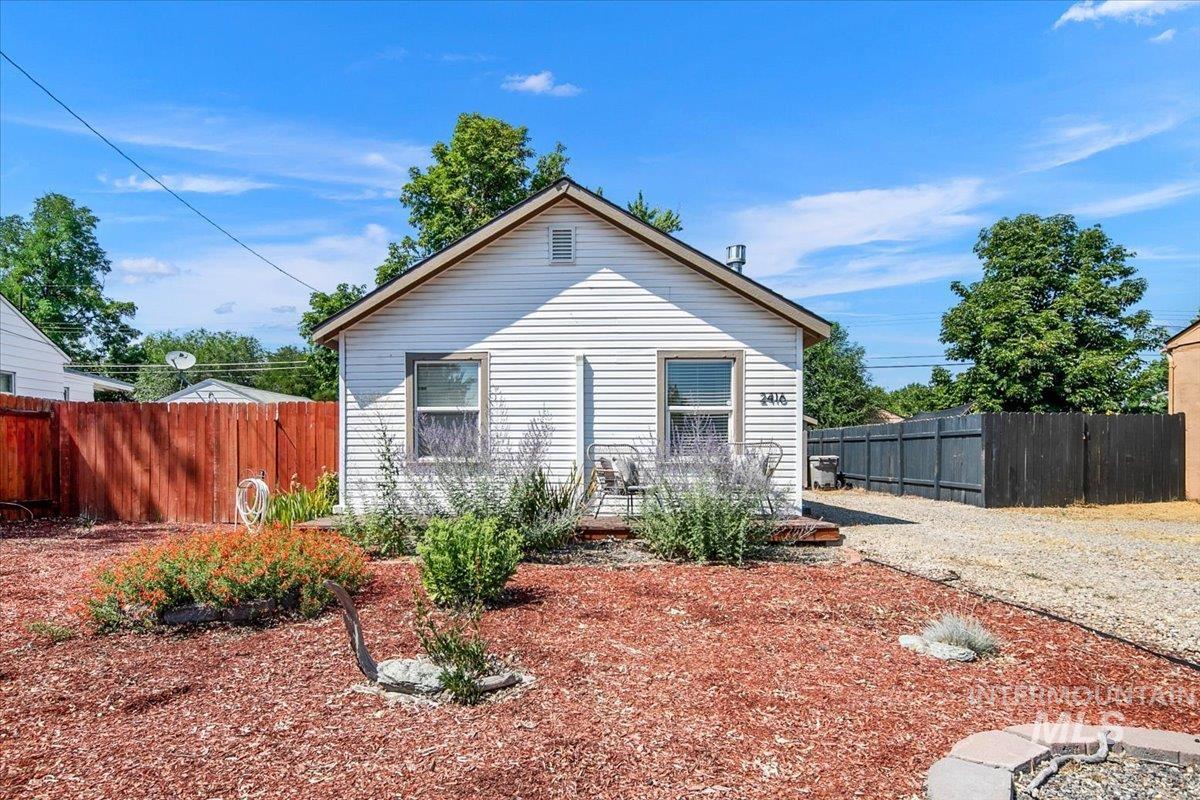 2416 W Ona St, Boise, Idaho 83705, 2 Bedrooms, 1 Bathroom, Residential Income For Sale, Price $379,000, 98958918