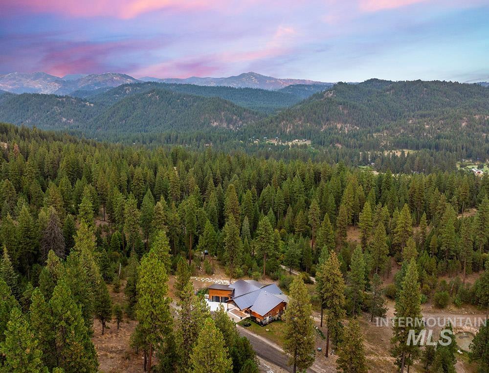 86 Tacoma Place, Garden Valley, Idaho 83622, 3 Bedrooms, 2.5 Bathrooms, Residential For Sale, Price $3,650,000, 98959130