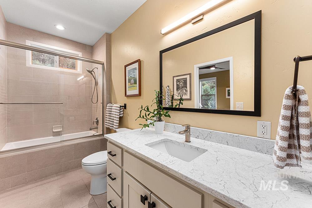 86 Tacoma Place, Garden Valley, Idaho 83622, 3 Bedrooms, 2.5 Bathrooms, Residential For Sale, Price $3,650,000, 98959130