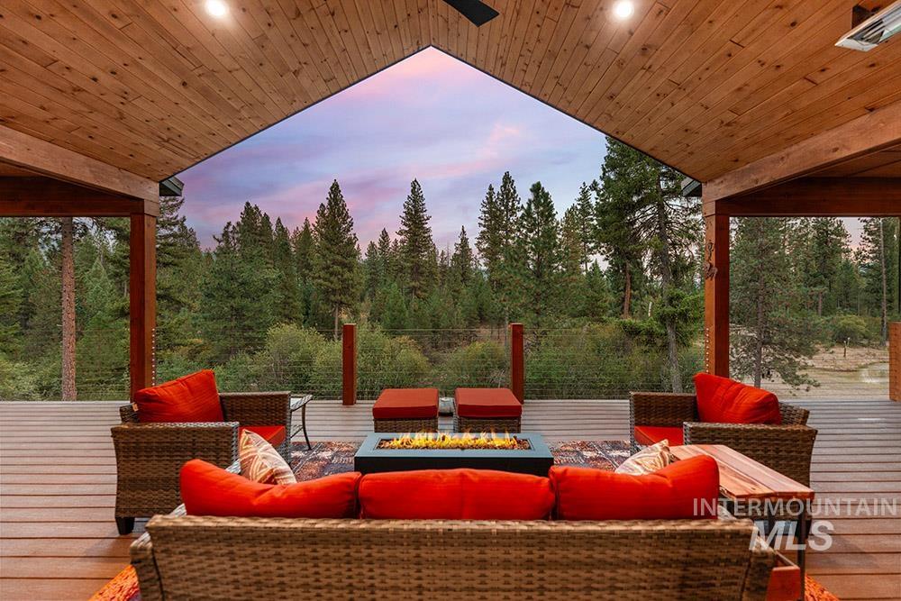 86 Tacoma Place, Garden Valley, Idaho 83622, 3 Bedrooms, 2.5 Bathrooms, Residential For Sale, Price $3,650,000, 98959130