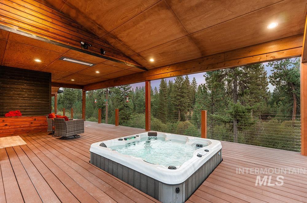 86 Tacoma Place, Garden Valley, Idaho 83622, 3 Bedrooms, 2.5 Bathrooms, Residential For Sale, Price $3,650,000, 98959130