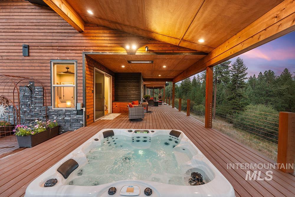 86 Tacoma Place, Garden Valley, Idaho 83622, 3 Bedrooms, 2.5 Bathrooms, Residential For Sale, Price $3,650,000, 98959130