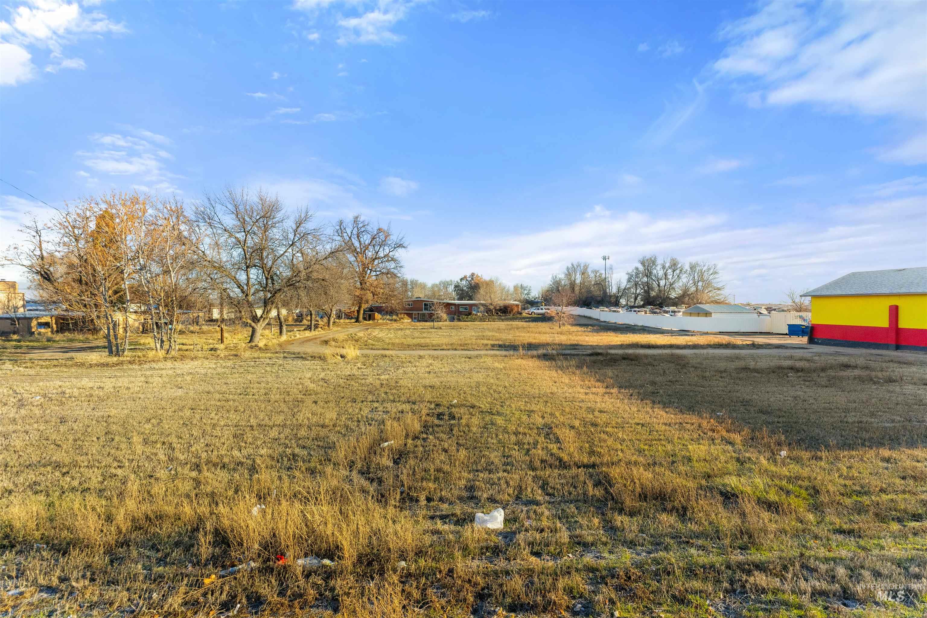6121 & 6211 Cleveland Blvd, Caldwell, Idaho 83607, 3 Bedrooms, 25 Rooms, Business/Commercial For Sale, Price $2,500,000, 98959365