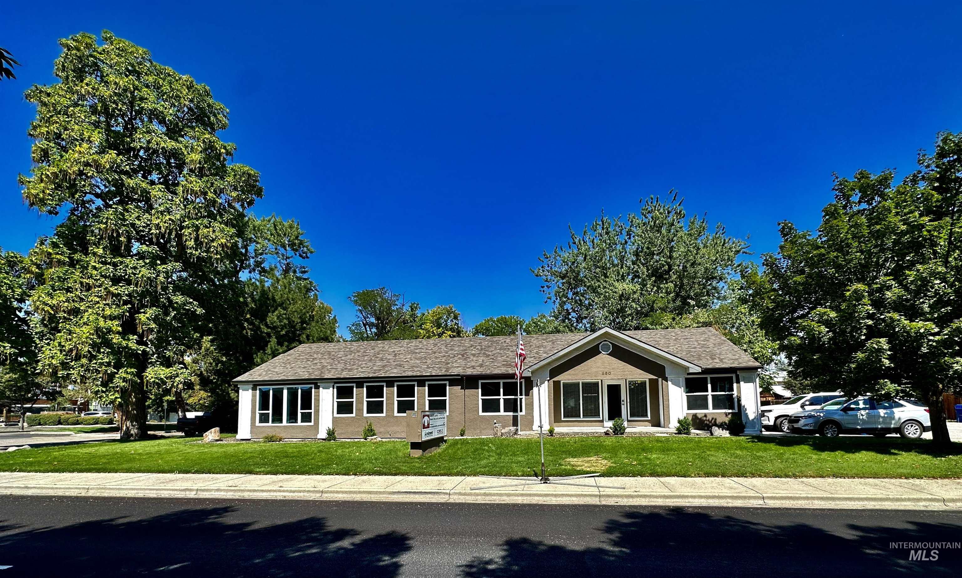 860 W Beacon St, Boise, Idaho 83706, Business/Commercial For Sale, Price $1,750,000, 98959410