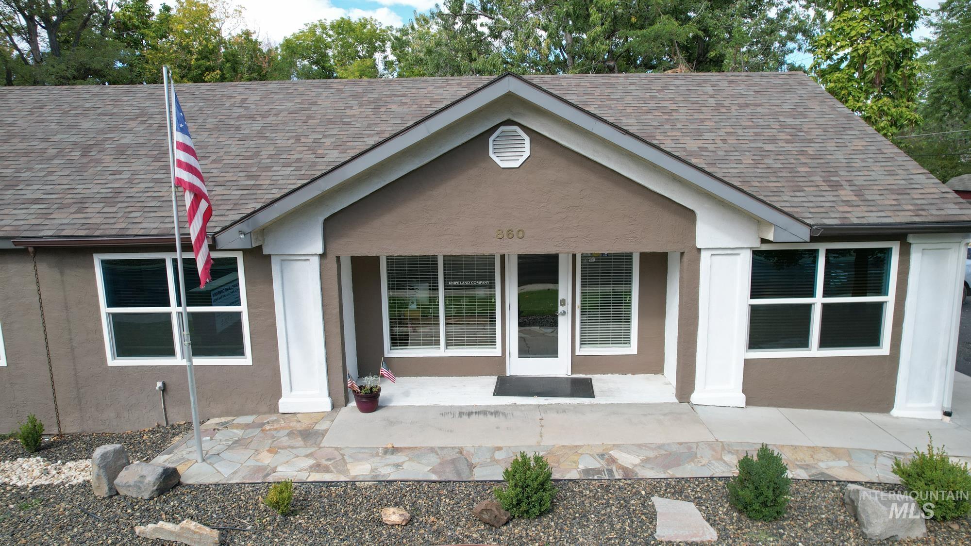 860 W Beacon St, Boise, Idaho 83706, Business/Commercial For Sale, Price $1,750,000, 98959410