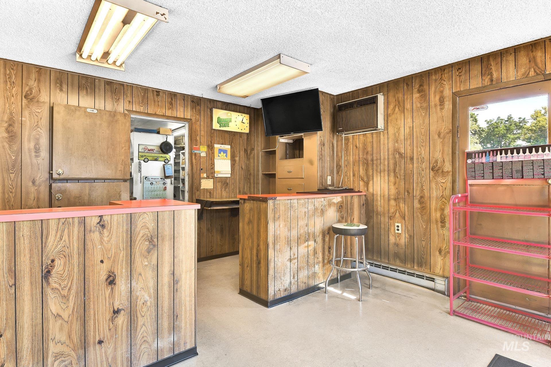 30 S Latah, Boise, Idaho 83705, Business/Commercial For Sale, Price $1,515,000, 98959417
