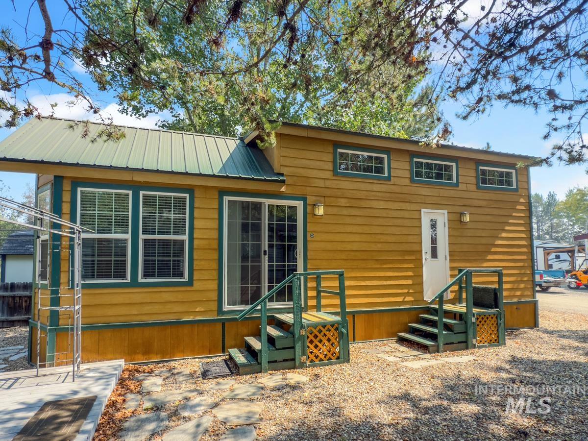 30 F Street, Cascade, Idaho 83611, 1 Bedroom, 0.5 Bathroom, Residential For Sale, Price $199,000, 98959439