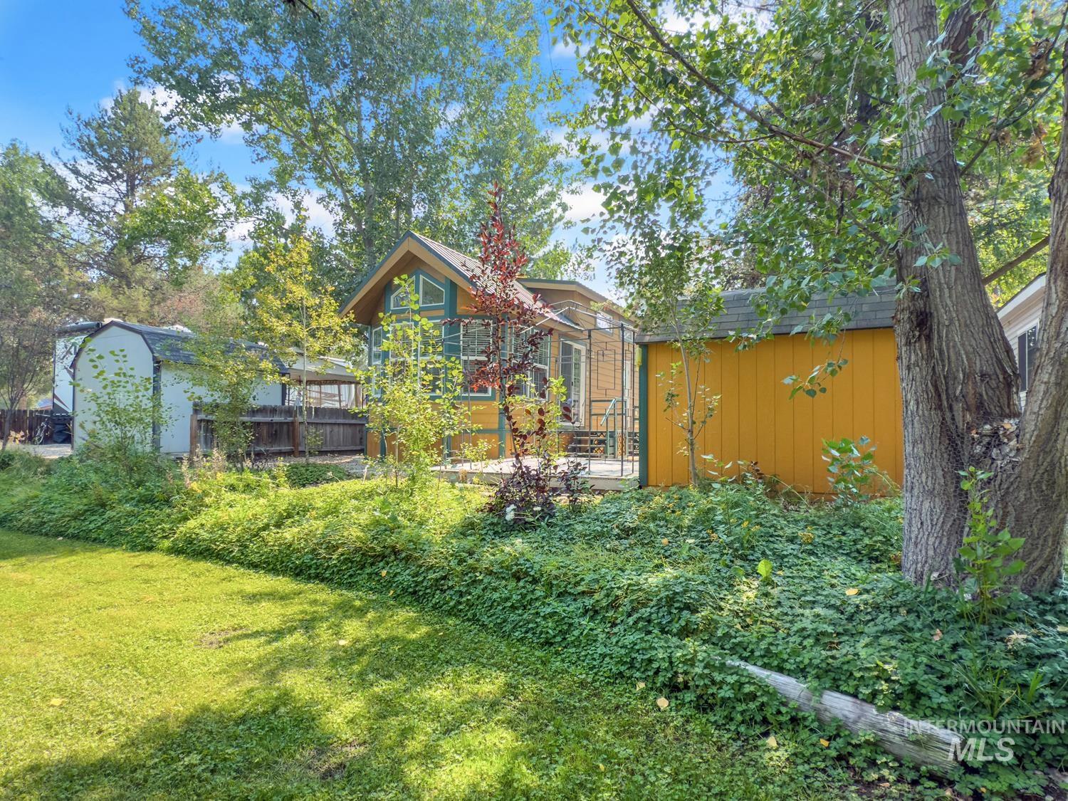 30 F Street, Cascade, Idaho 83611, 1 Bedroom, 0.5 Bathroom, Residential For Sale, Price $199,000, 98959439