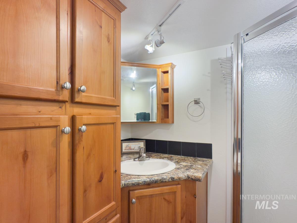 30 F Street, Cascade, Idaho 83611, 1 Bedroom, 0.5 Bathroom, Residential For Sale, Price $199,000, 98959439