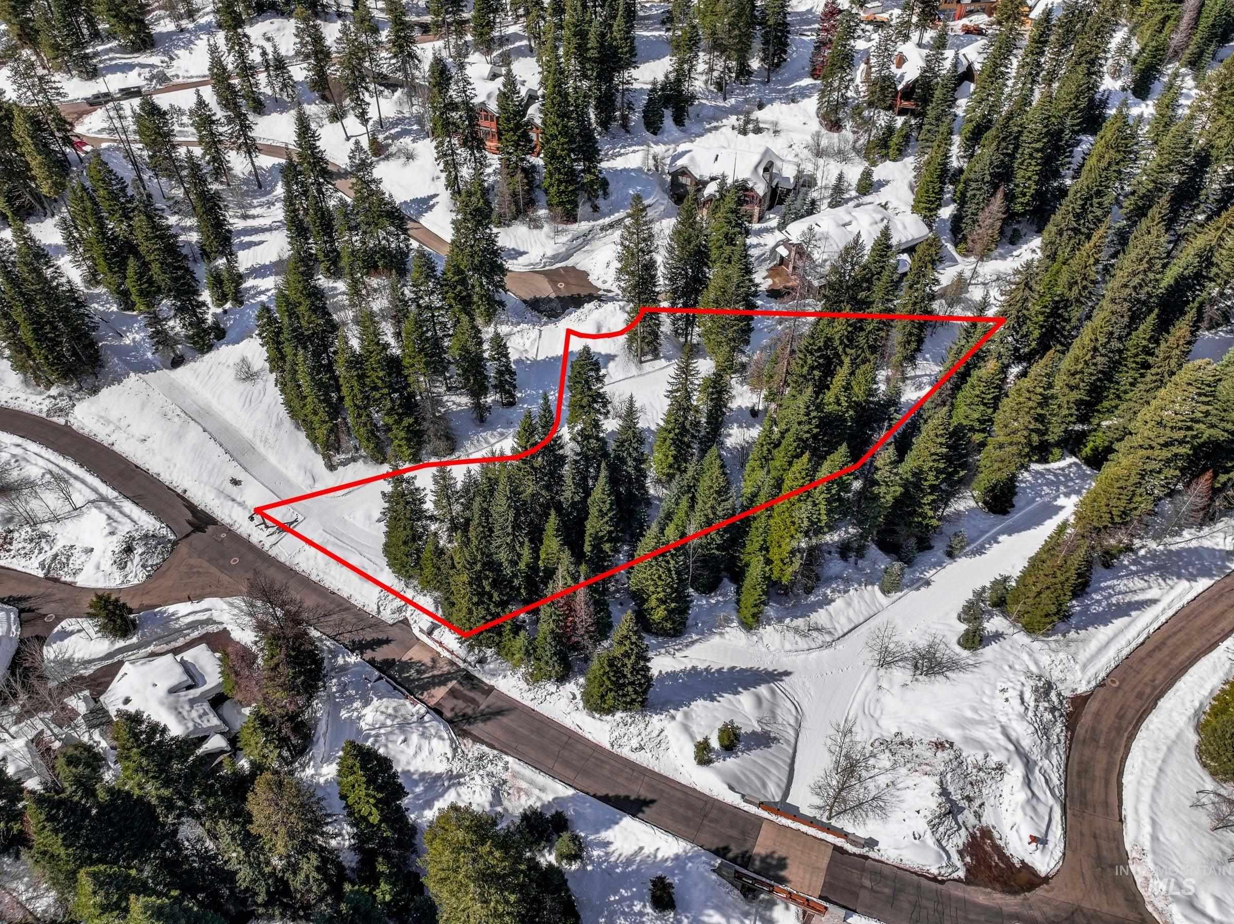 Map / location featuring property parcel outlined