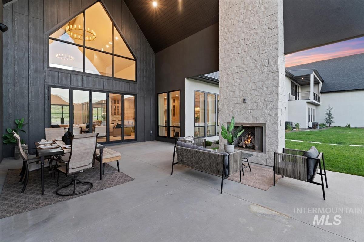 6162 N High Valley Way, Boise, Idaho 83714-5546, 4 Bedrooms, 5 Bathrooms, Residential For Sale, Price $2,999,900, 98959707