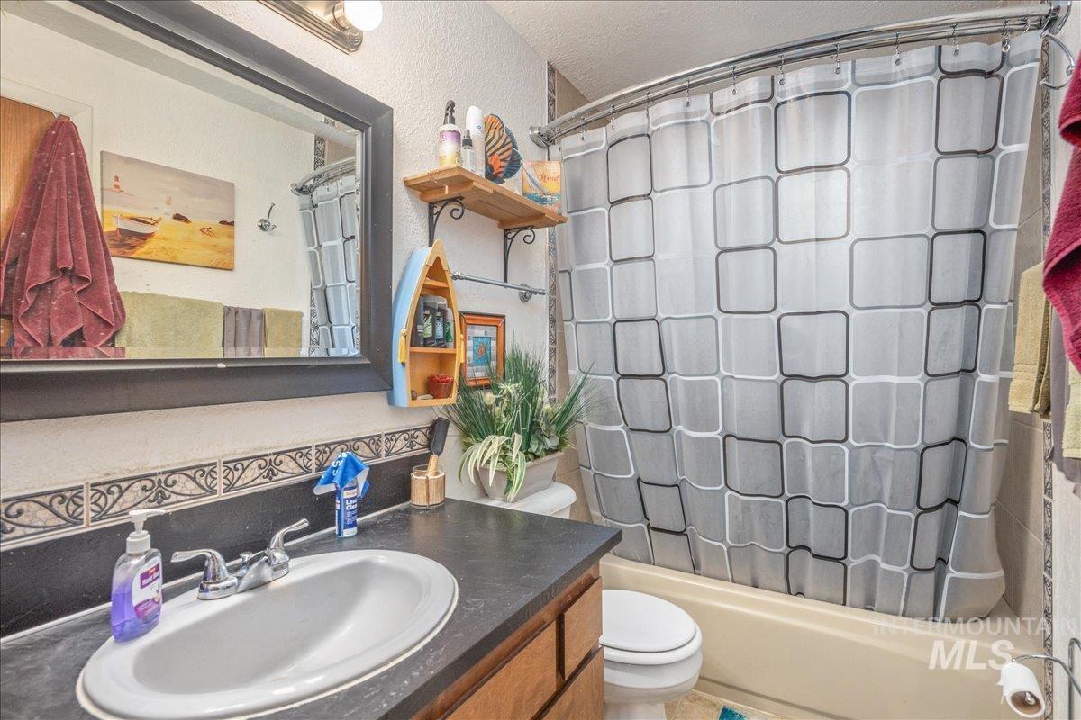 4530 W Tabitha St, Boise, Idaho 83706, 2 Bedrooms, 1 Bathroom, Residential Income For Sale, Price $599,990, 98959826