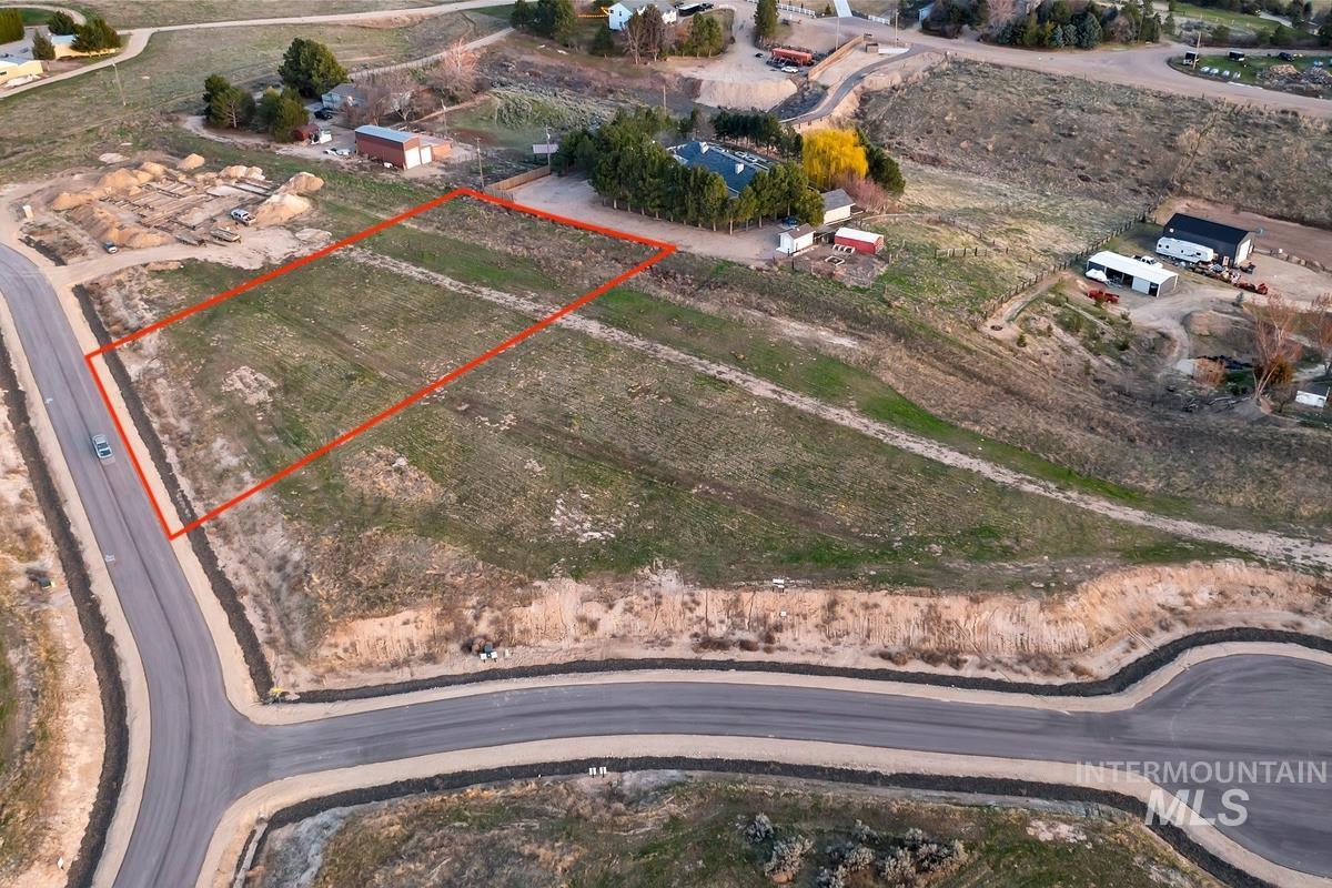 8085 Quail Hollow Dr, Middleton, Idaho 83644, 4 Bedrooms, 4.5 Bathrooms, Residential For Sale, Price $1,699,900, 98959838