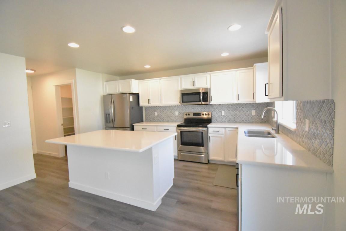 11918 W Teratai St, Star, Idaho 83669, 4 Bedrooms, 2.5 Bathrooms, Rental For Rent, Price $2,850, 98959970