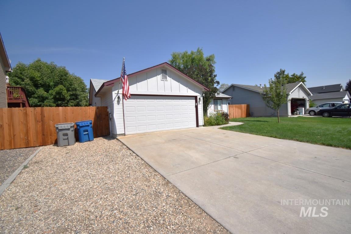 2604 Pebble Way, Nampa, Idaho 83686, 3 Bedrooms, 2 Bathrooms, Rental For Rent, Price $1,999, 98959993