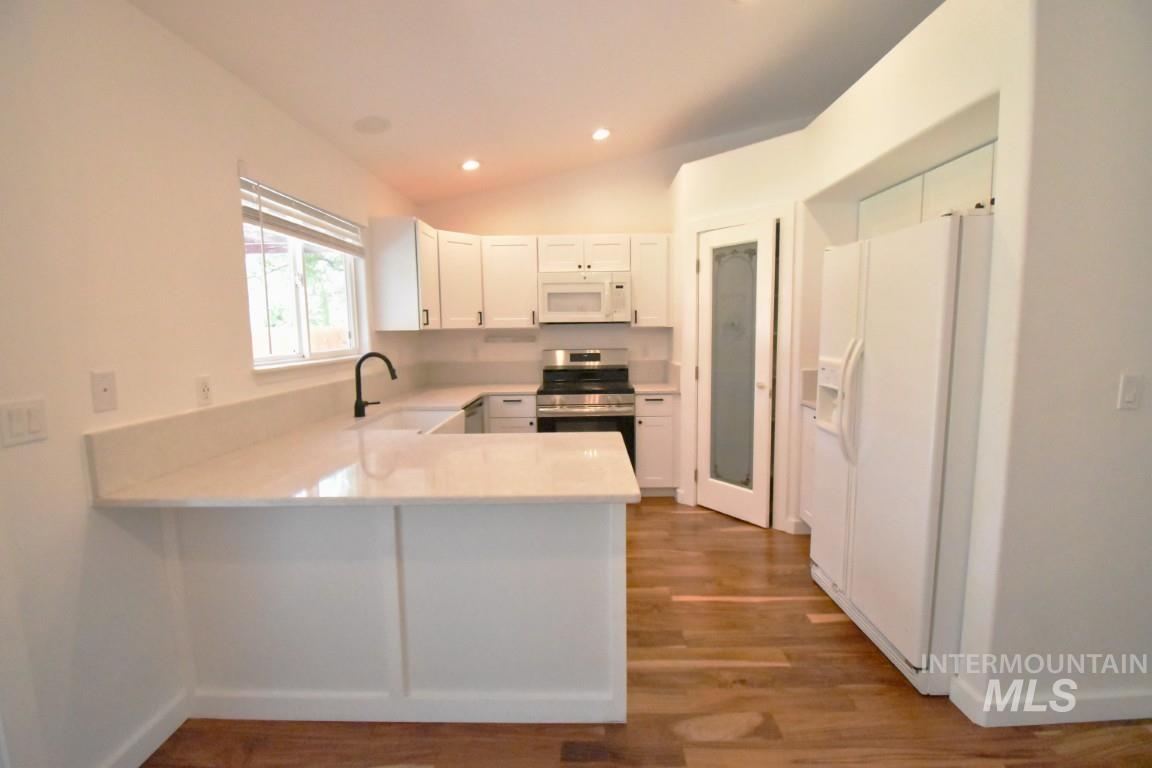 2604 Pebble Way, Nampa, Idaho 83686, 3 Bedrooms, 2 Bathrooms, Rental For Rent, Price $1,999, 98959993