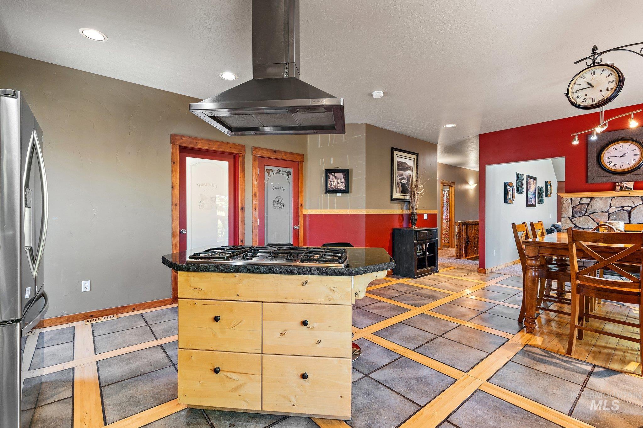 11714 Chukar Ridge Lane, Horseshoe Bend, Idaho 83629, 4 Bedrooms, 3 Bathrooms, Residential For Sale, Price $898,800, 98960011