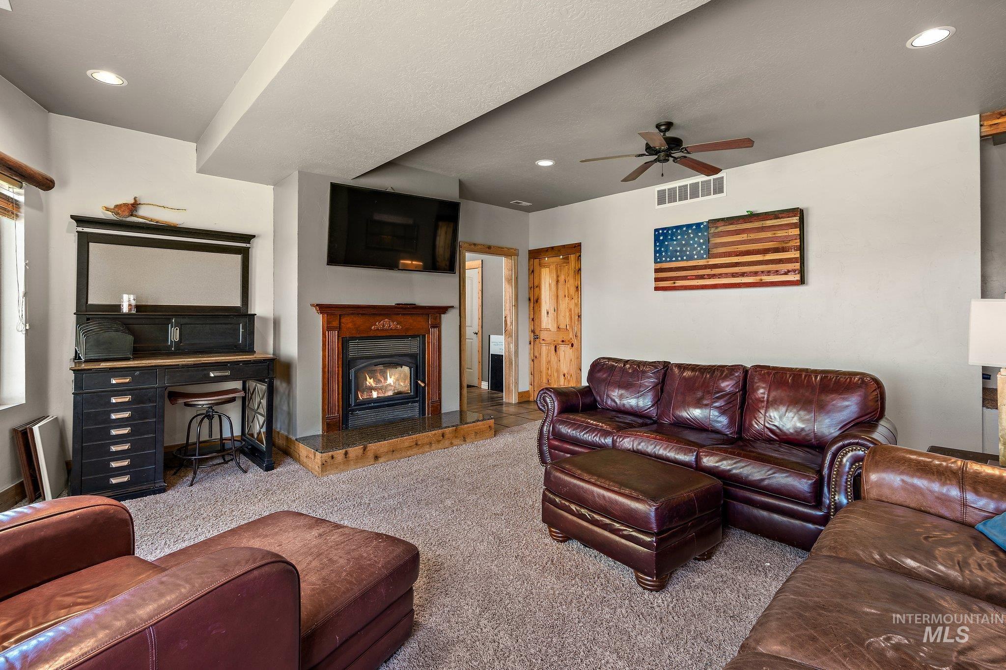 11714 Chukar Ridge Lane, Horseshoe Bend, Idaho 83629, 4 Bedrooms, 3 Bathrooms, Residential For Sale, Price $898,800, 98960011