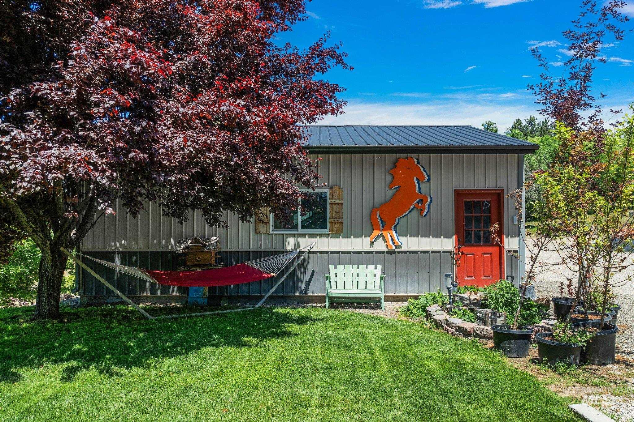 11714 Chukar Ridge Lane, Horseshoe Bend, Idaho 83629, 4 Bedrooms, 3 Bathrooms, Residential For Sale, Price $898,800, 98960011