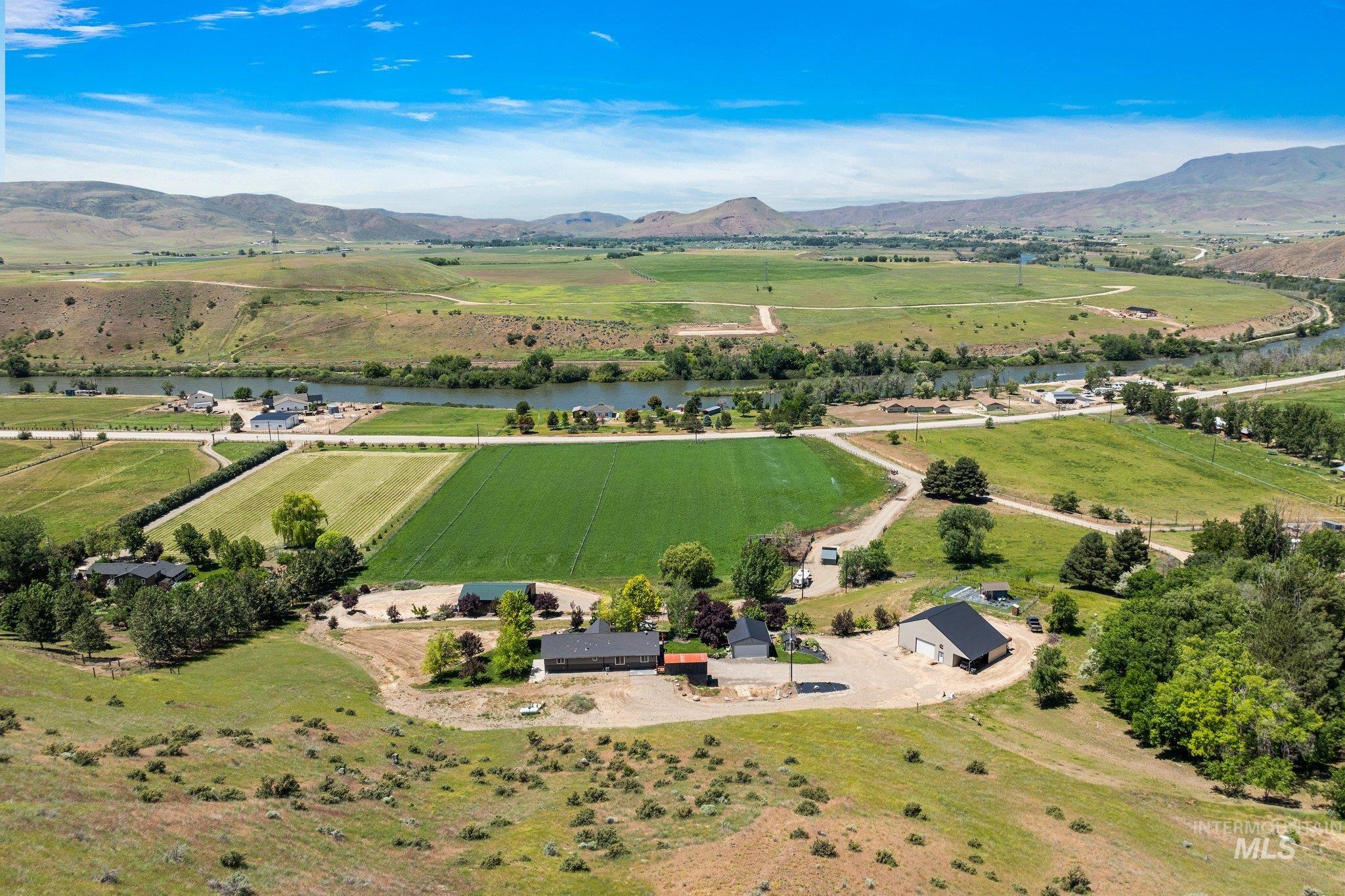 11714 Chukar Ridge Lane, Horseshoe Bend, Idaho 83629, 4 Bedrooms, 3 Bathrooms, Residential For Sale, Price $898,800, 98960011