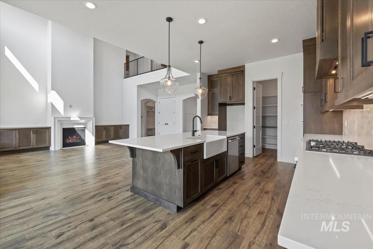 7669 W Lookout View St, Meridian, Idaho 83646, 5 Bedrooms, 4.5 Bathrooms, Residential For Sale, Price $1,100,000, 98960014