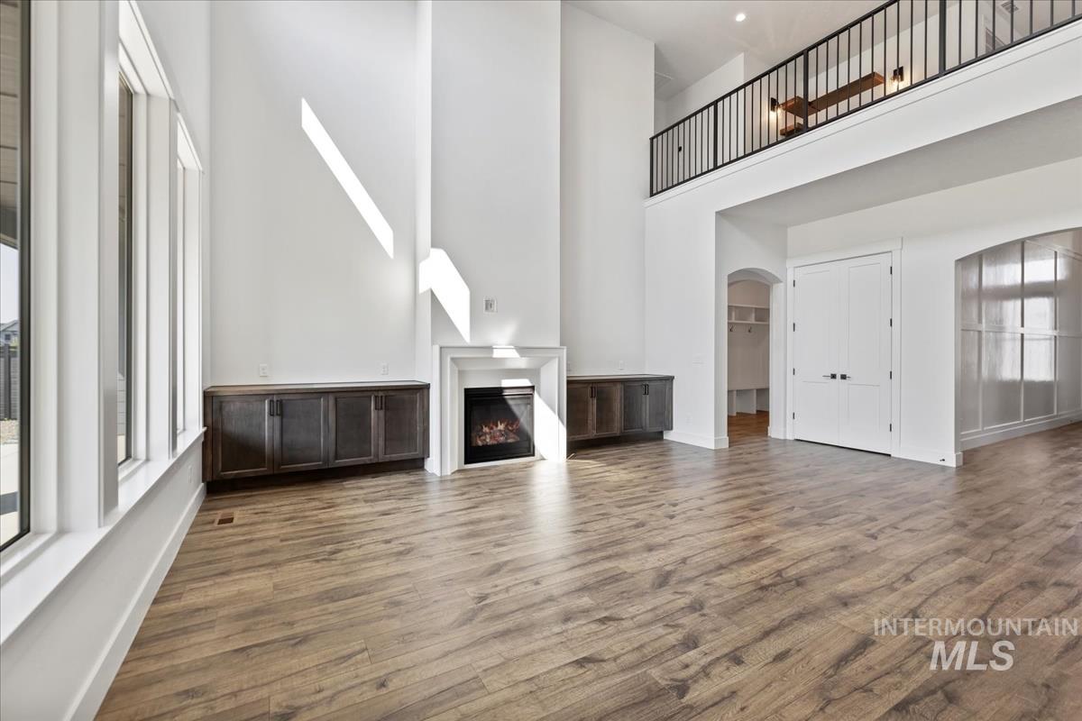 7669 W Lookout View St, Meridian, Idaho 83646, 5 Bedrooms, 4.5 Bathrooms, Residential For Sale, Price $1,100,000, 98960014