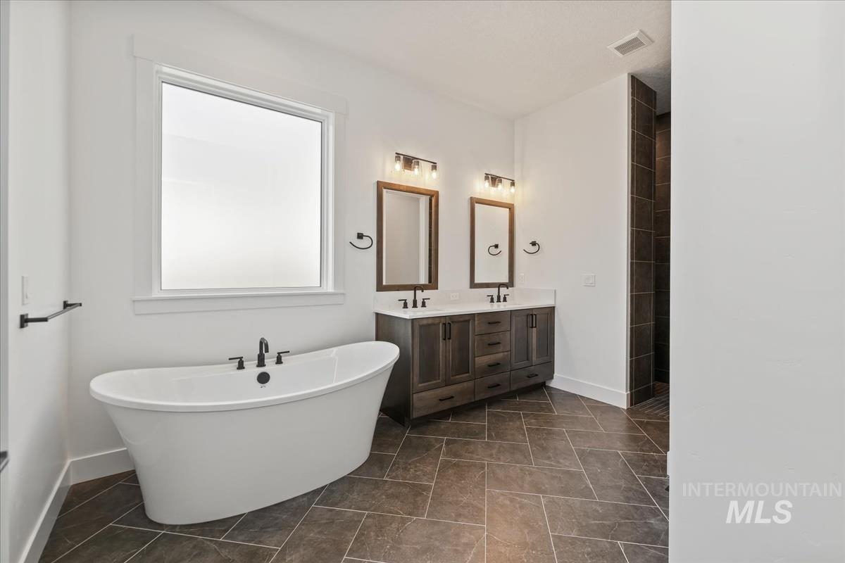 7669 W Lookout View St, Meridian, Idaho 83646, 5 Bedrooms, 4.5 Bathrooms, Residential For Sale, Price $1,100,000, 98960014