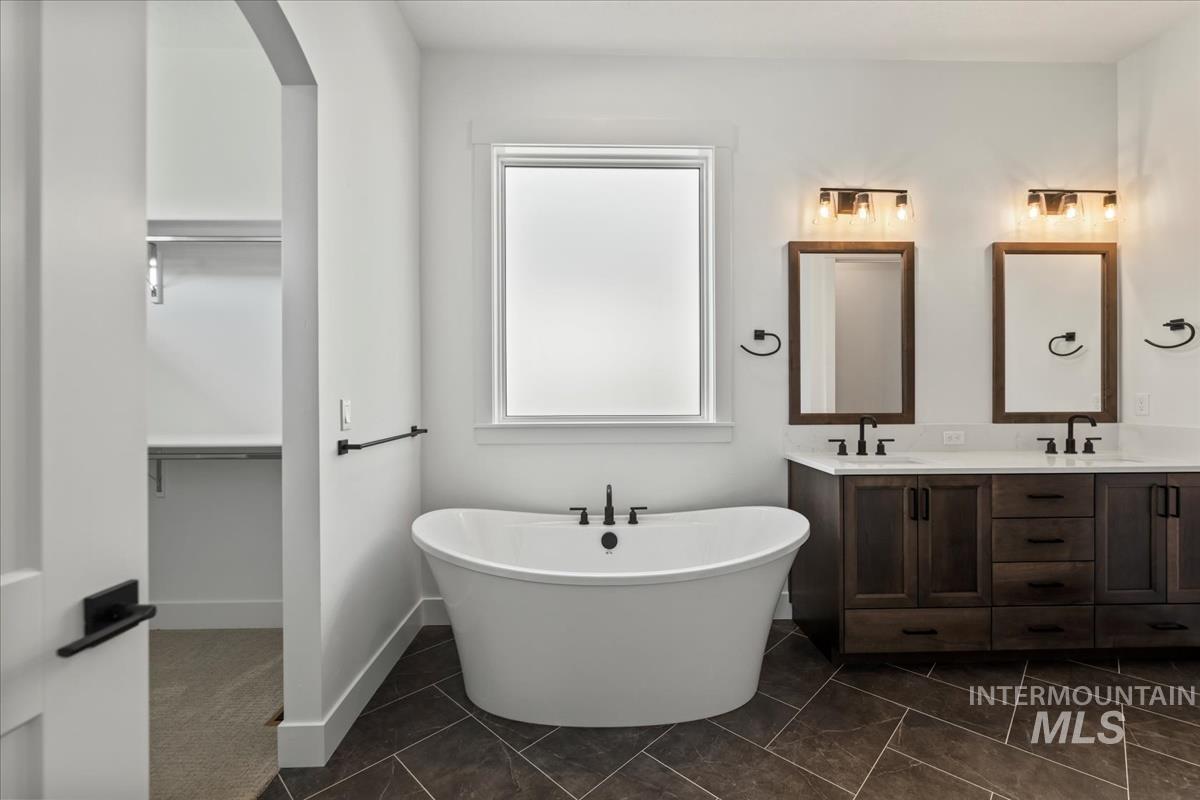 7669 W Lookout View St, Meridian, Idaho 83646, 5 Bedrooms, 4.5 Bathrooms, Residential For Sale, Price $1,100,000, 98960014