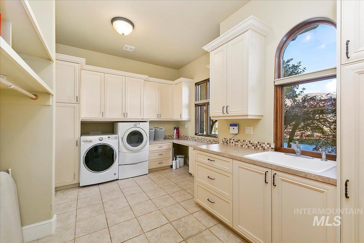 4800 E Wild Horse Lane, Boise, Idaho 83712, 5 Bedrooms, 3.5 Bathrooms, Residential Income For Rent, Price $2,500,000, 98960029