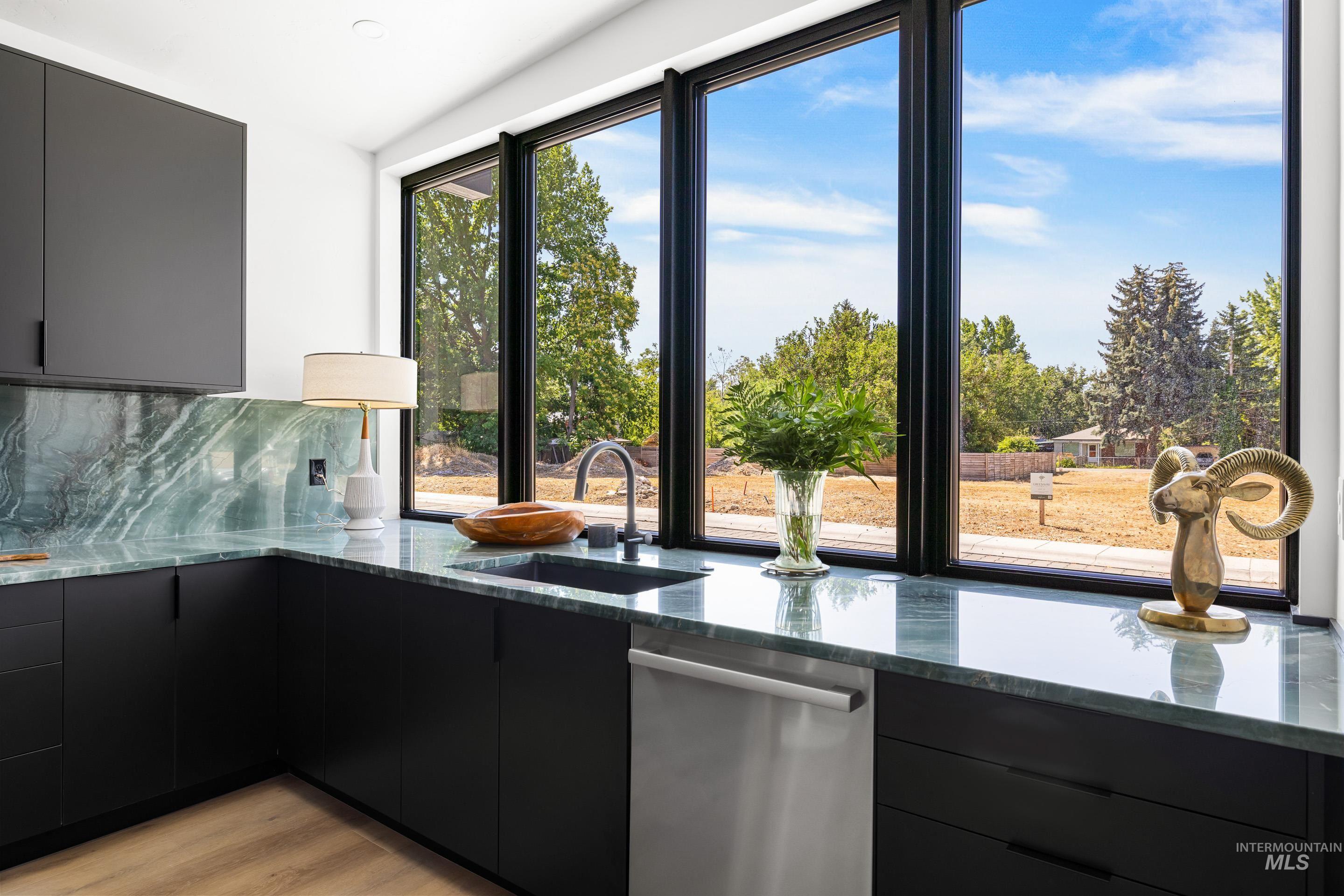 5142 W Promise Ln, Boise, Idaho 83703, 3 Bedrooms, 2.5 Bathrooms, Residential For Sale, Price $688,000, 98960030