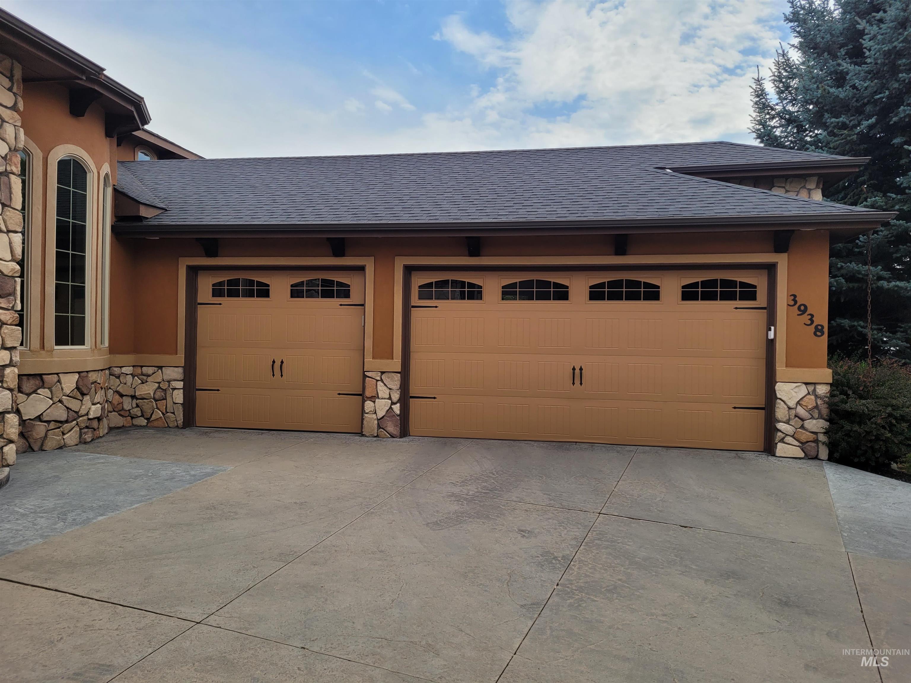 3938 S Tavistock Pl, Meridian, Idaho 83642-9016, 4 Bedrooms, 4.5 Bathrooms, Residential For Sale, Price $1,199,000, 98960035
