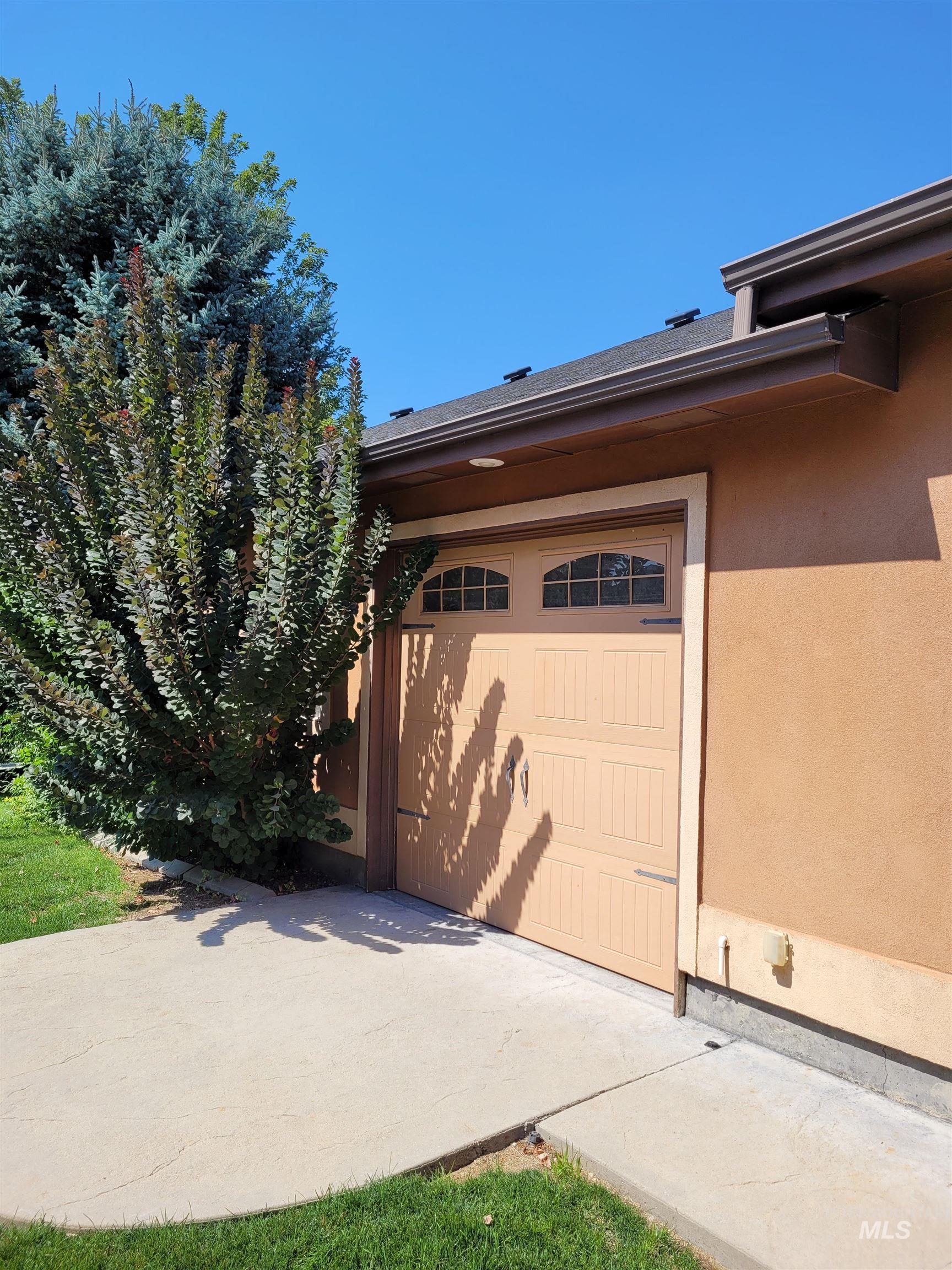 3938 S Tavistock Pl, Meridian, Idaho 83642-9016, 4 Bedrooms, 4.5 Bathrooms, Residential For Sale, Price $1,199,000, 98960035