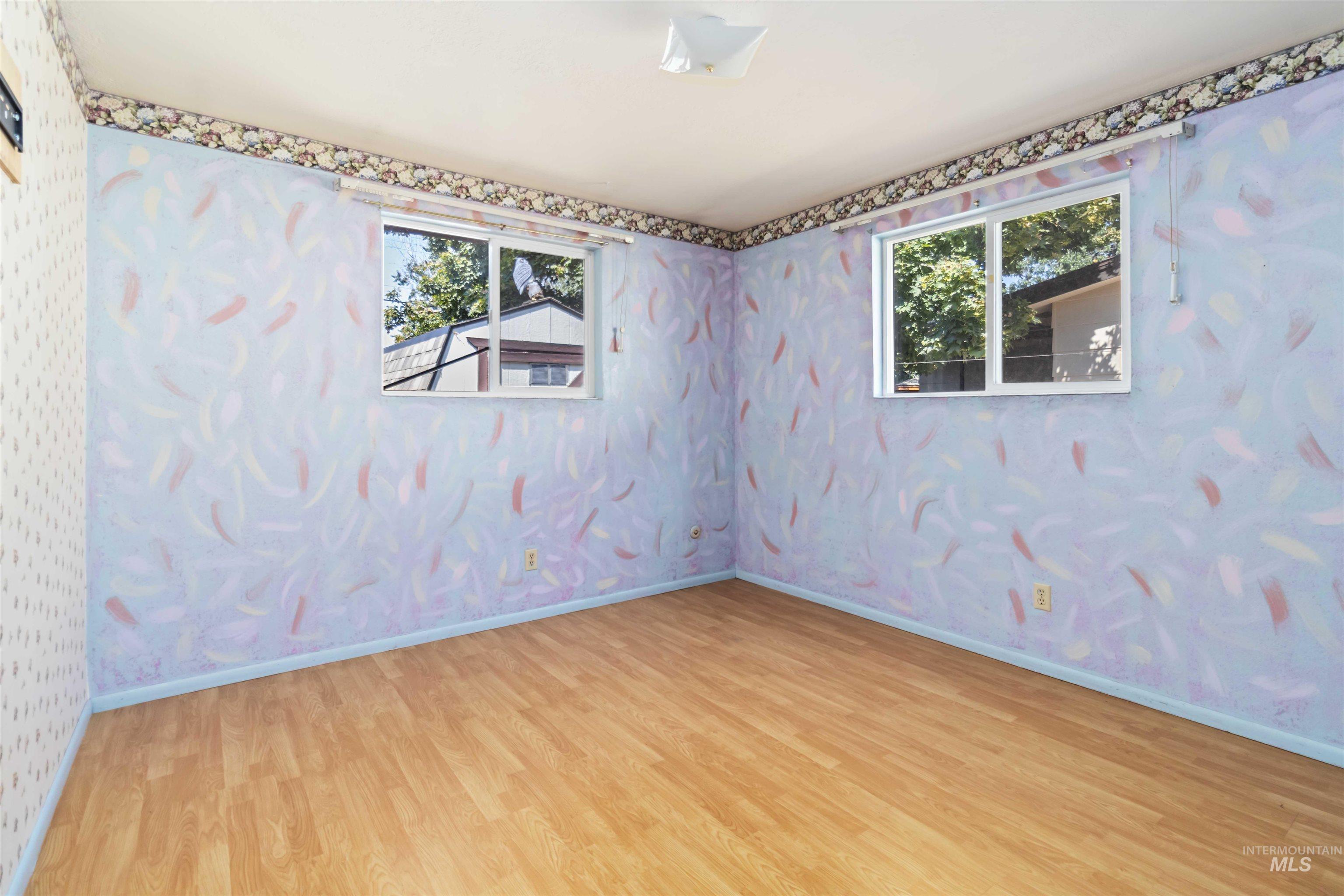 1937 & 1939 S Owyhee St, Boise, Idaho 83705, 2 Bedrooms, 1 Bathroom, Residential Income For Sale, Price $525,000, 98960049