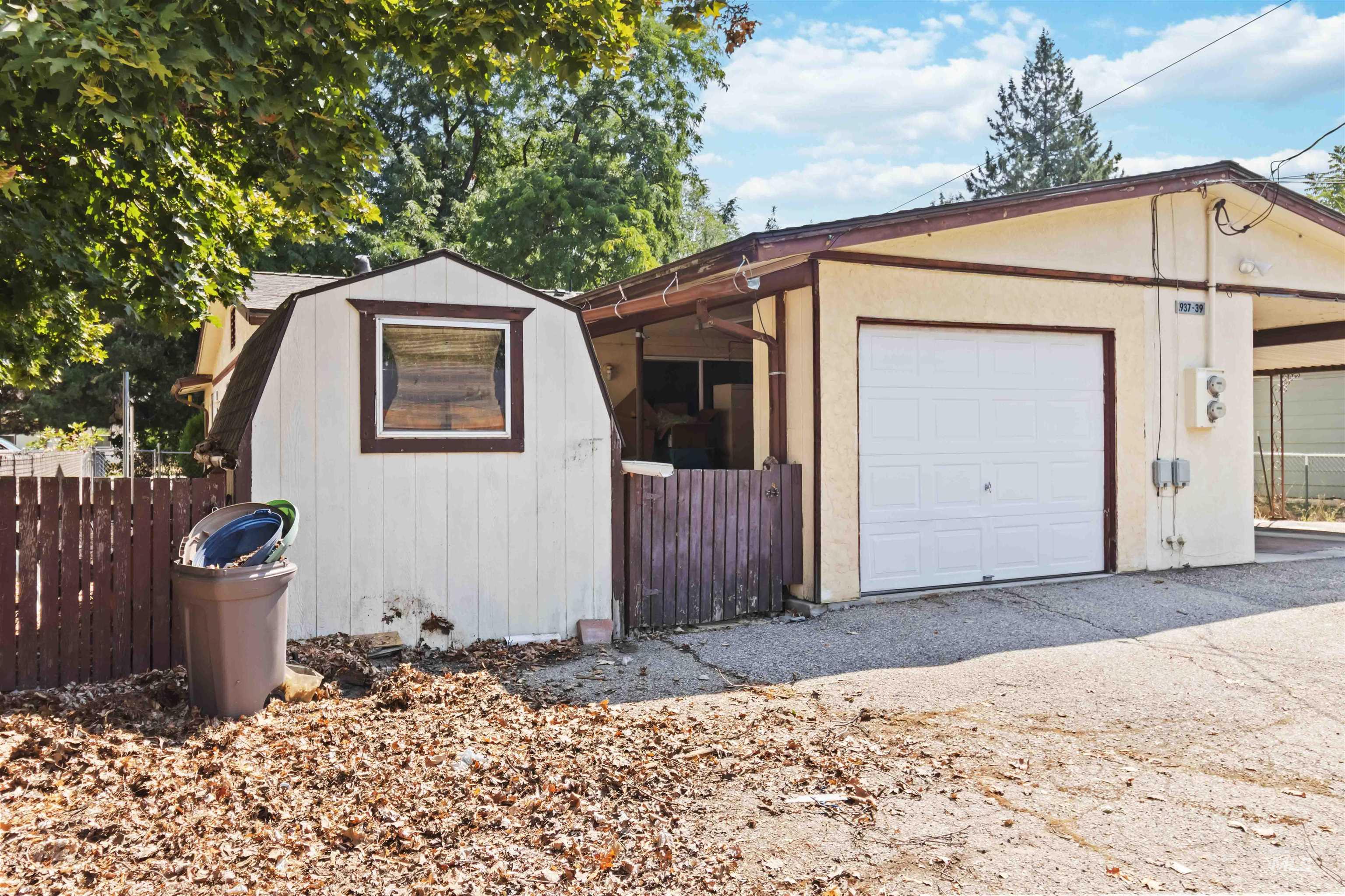 1937 & 1939 S Owyhee St, Boise, Idaho 83705, 2 Bedrooms, 1 Bathroom, Residential Income For Sale, Price $525,000, 98960049