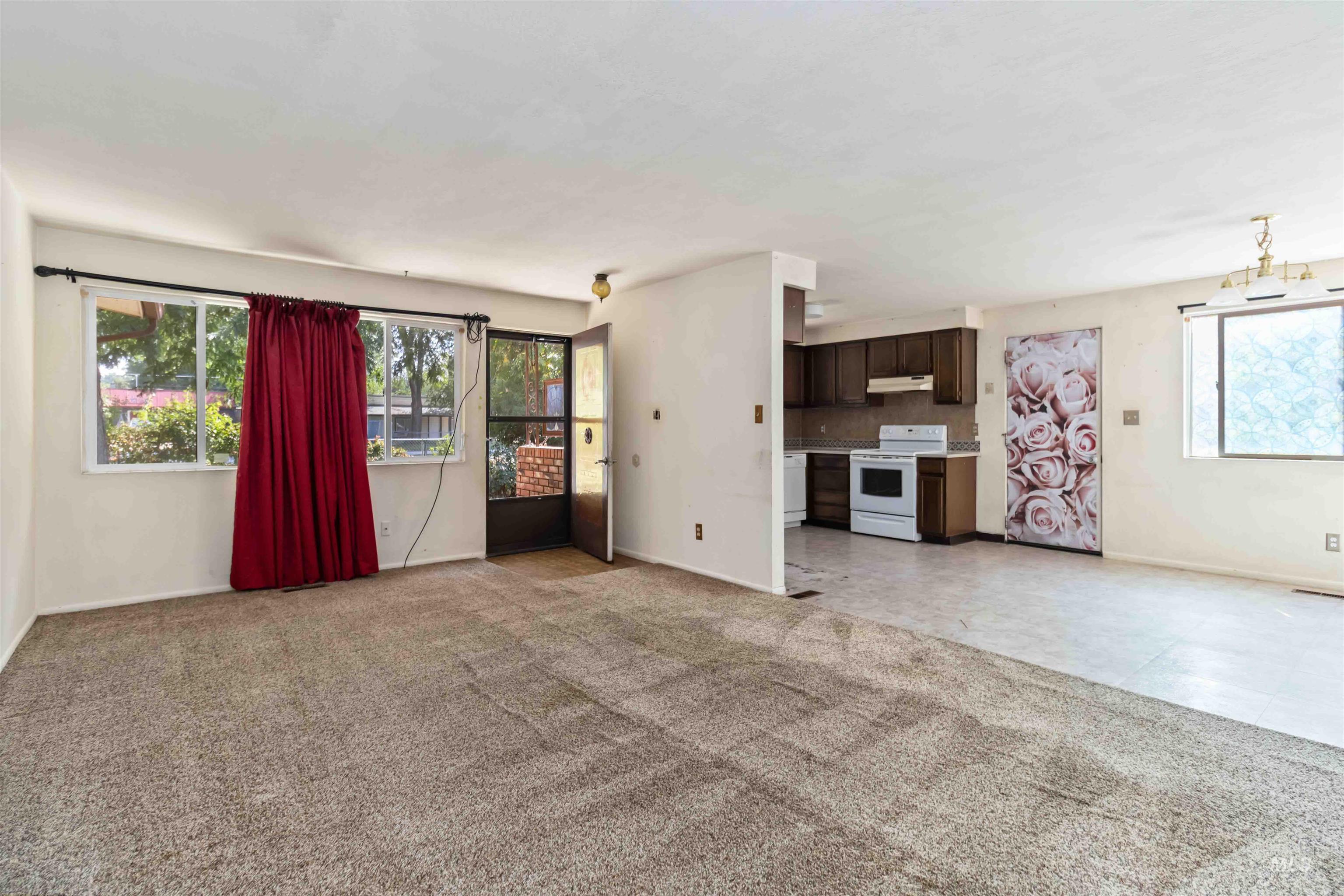 1937 & 1939 S Owyhee St, Boise, Idaho 83705, 2 Bedrooms, 1 Bathroom, Residential Income For Sale, Price $525,000, 98960049
