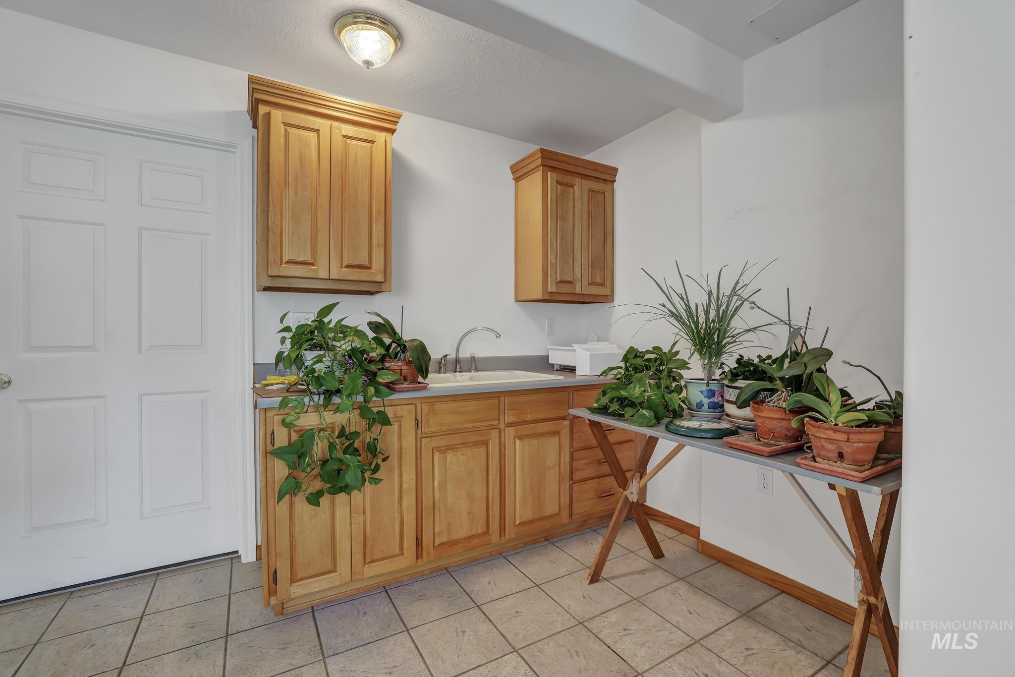 3652 Cedar Draw Lane, Filer, Idaho 83328, 5 Bedrooms, 3.5 Bathrooms, Residential For Sale, Price $1,299,000, 98960068