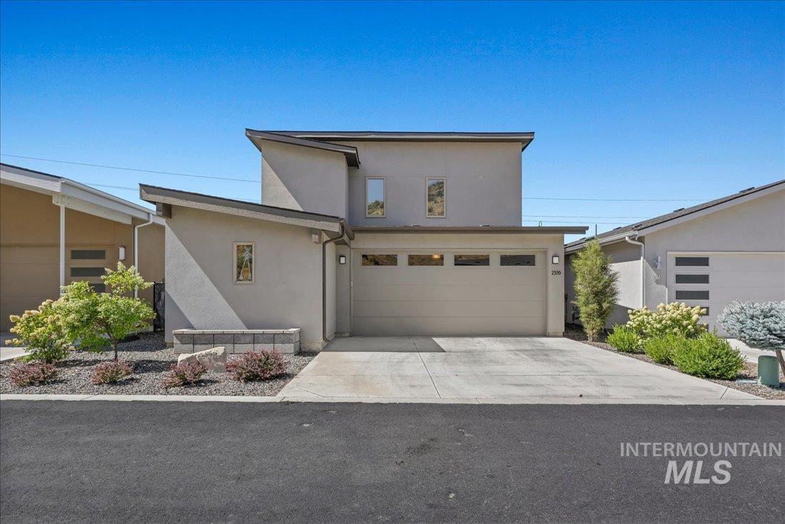 2576 E Warm Springs Ave, Boise, Idaho 83712, 3 Bedrooms, 2.5 Bathrooms, Residential For Sale, Price $835,000, 98960073