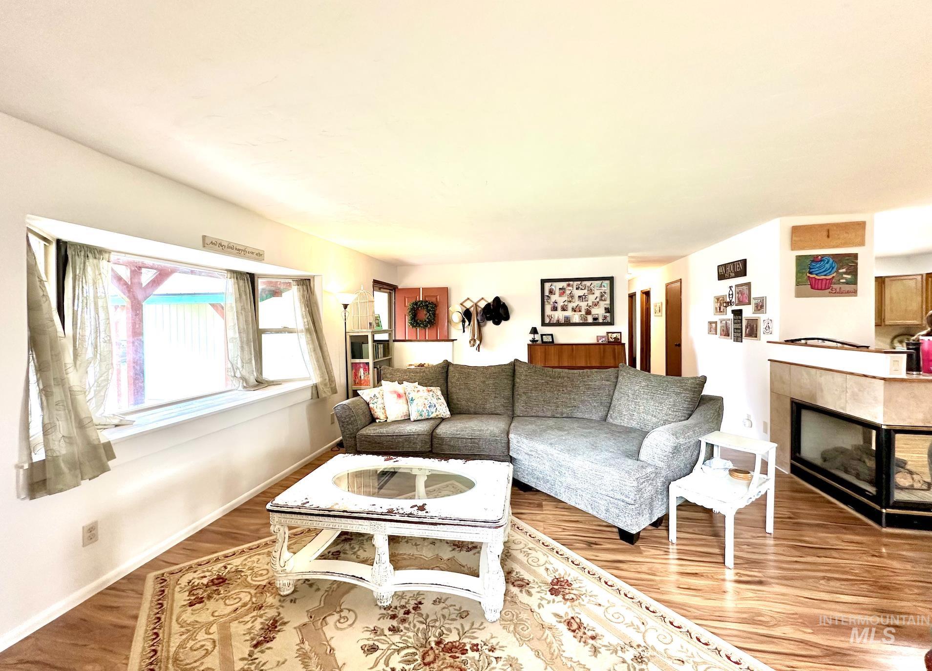 509 E Hanthorn, Weiser, Idaho 83672, 3 Bedrooms, 1.5 Bathrooms, Residential For Sale, Price $329,900, 98960094