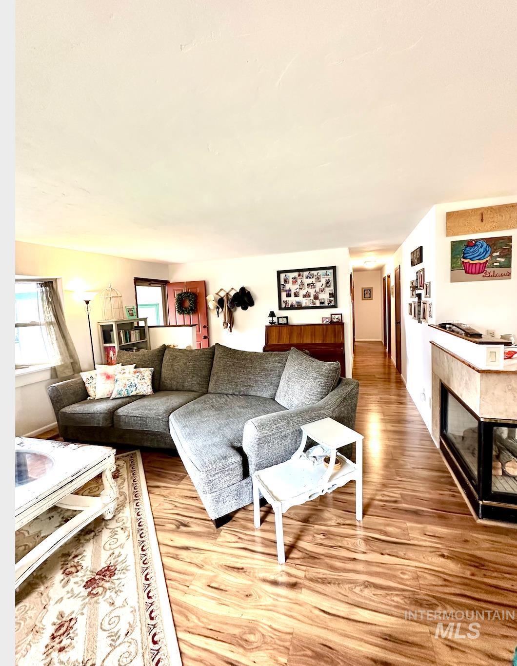 509 E Hanthorn, Weiser, Idaho 83672, 3 Bedrooms, 1.5 Bathrooms, Residential For Sale, Price $329,900, 98960094