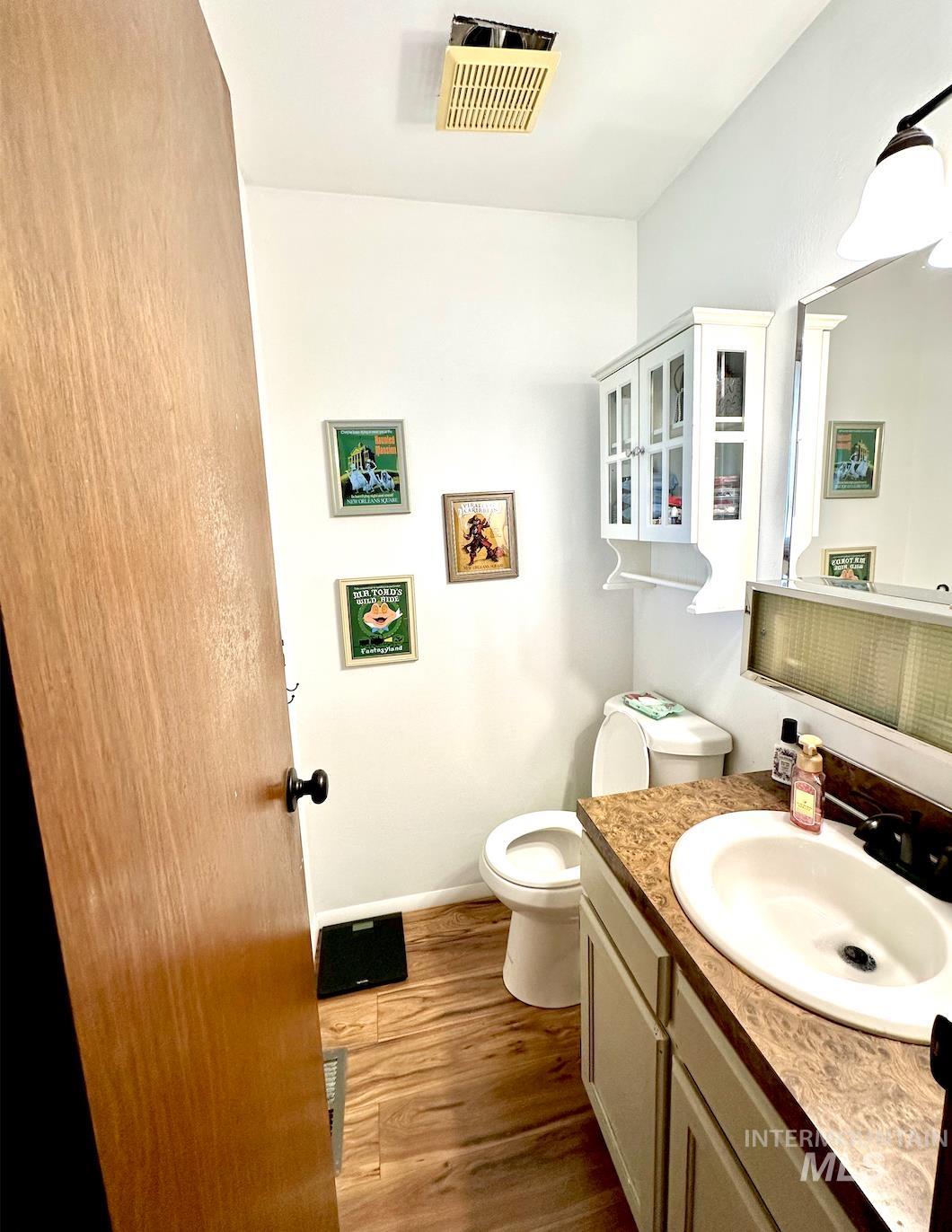 509 E Hanthorn, Weiser, Idaho 83672, 3 Bedrooms, 1.5 Bathrooms, Residential For Sale, Price $329,900, 98960094