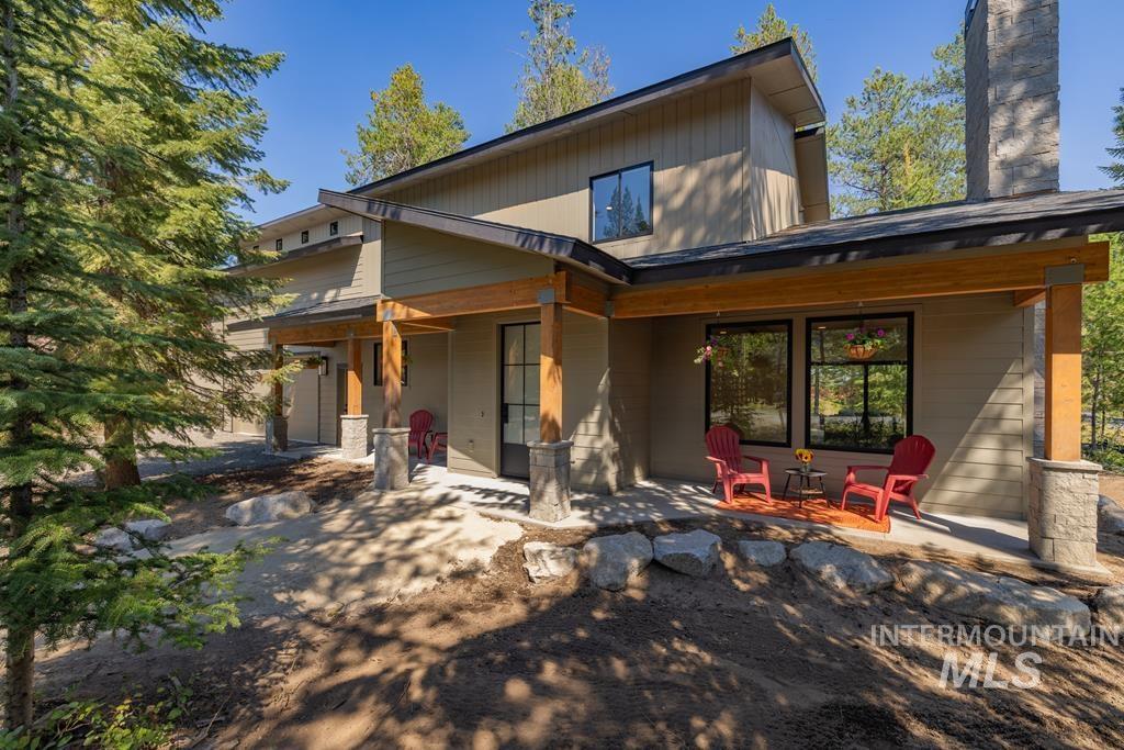 12850 Aurora Dr., Donnelly, Idaho 83615, 3 Bedrooms, 2.5 Bathrooms, Residential For Sale, Price $1,349,000, 98960105