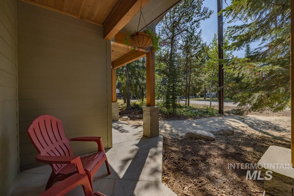 12850 Aurora Dr., Donnelly, Idaho 83615, 3 Bedrooms, 2.5 Bathrooms, Residential For Sale, Price $1,349,000, 98960105