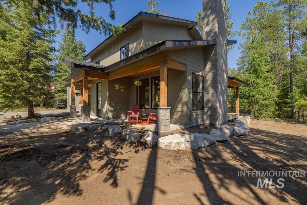 12850 Aurora Dr., Donnelly, Idaho 83615, 3 Bedrooms, 2.5 Bathrooms, Residential For Sale, Price $1,349,000, 98960105