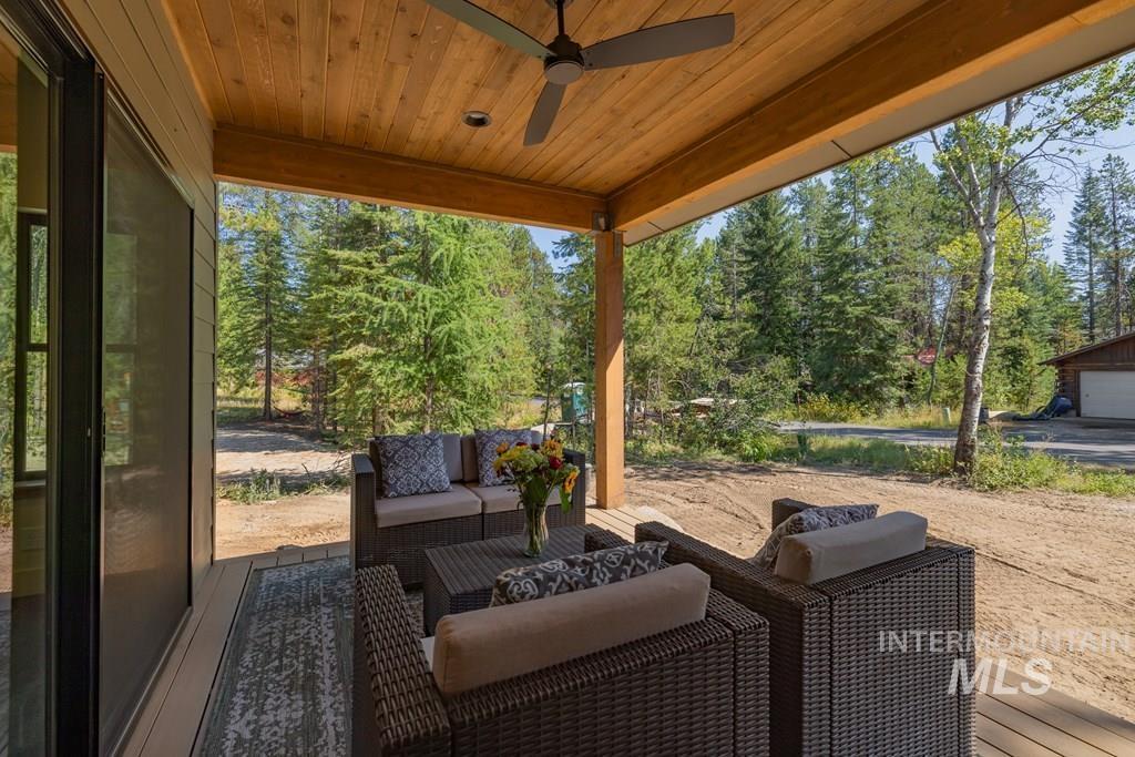 12850 Aurora Dr., Donnelly, Idaho 83615, 3 Bedrooms, 2.5 Bathrooms, Residential For Sale, Price $1,349,000, 98960105
