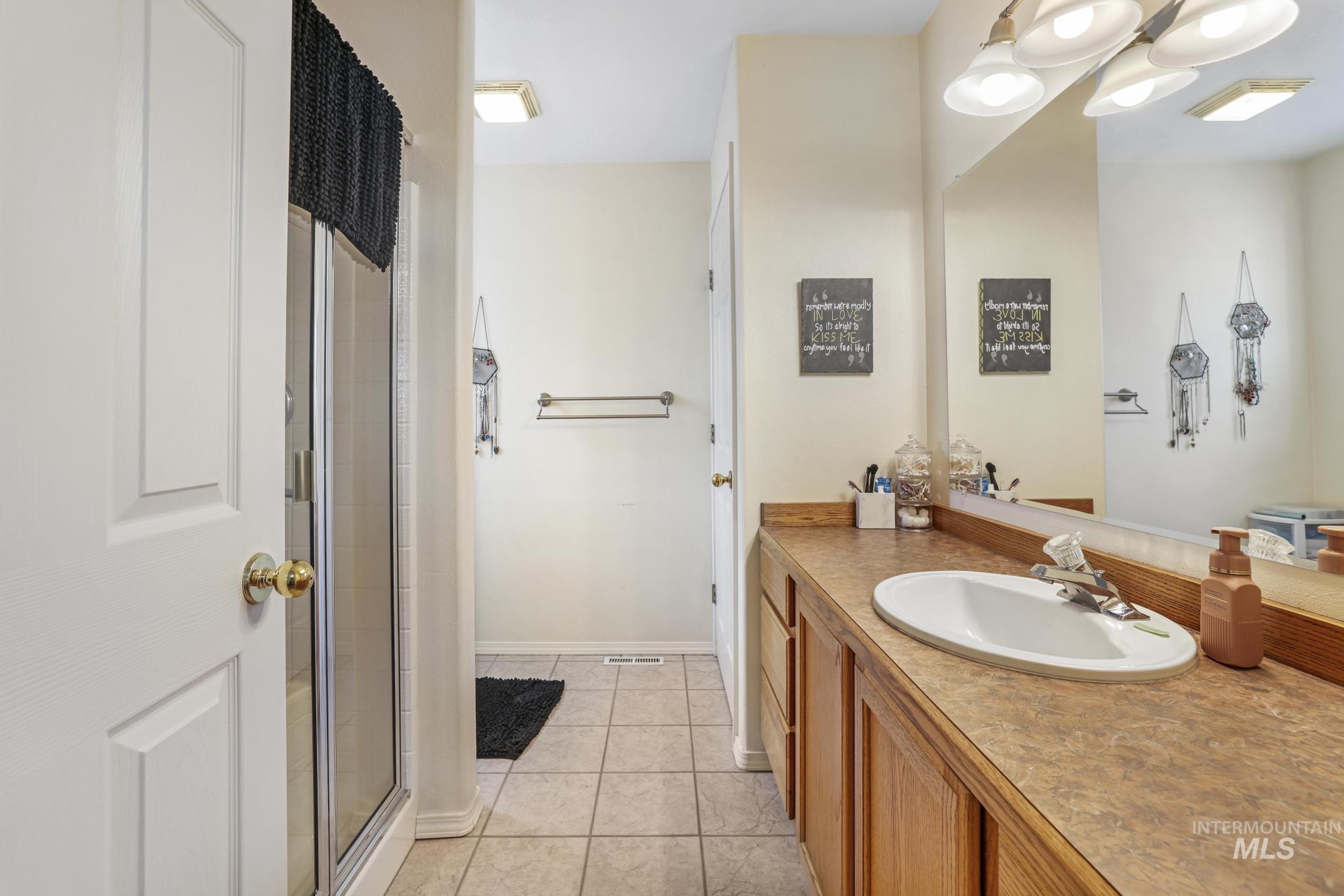 916 E 15th Ave, Jerome, Idaho 83338, 3 Bedrooms, 2 Bathrooms, Residential For Sale, Price $345,000, 98960115
